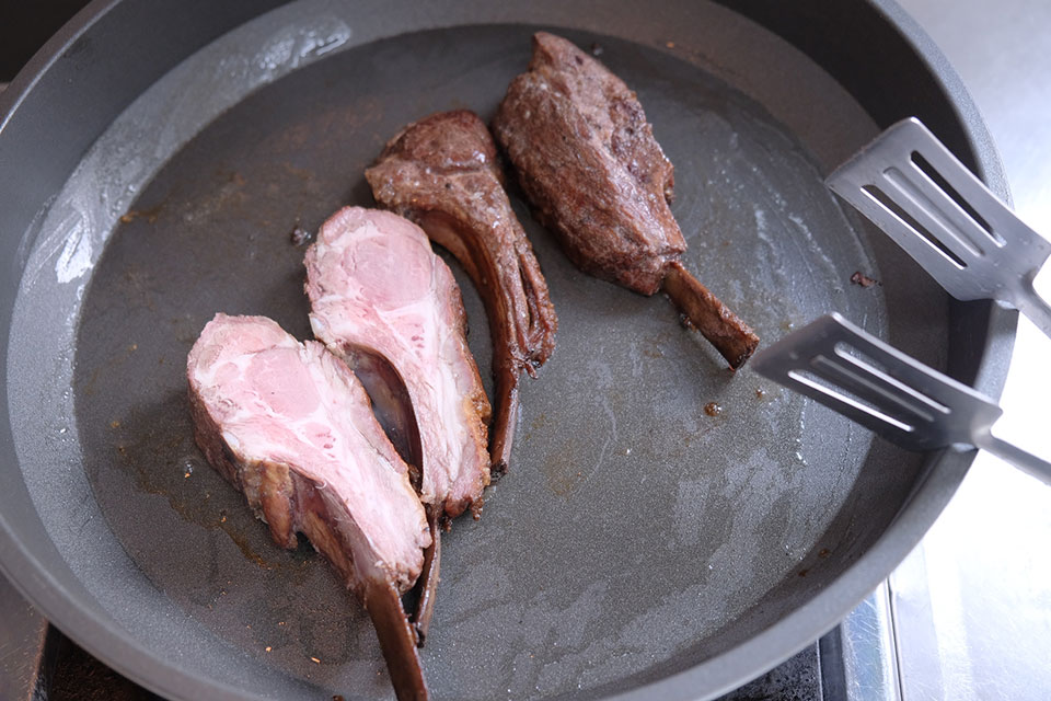 乾煎牛小排及羊小排-阿根廷式烤牛肉推薦